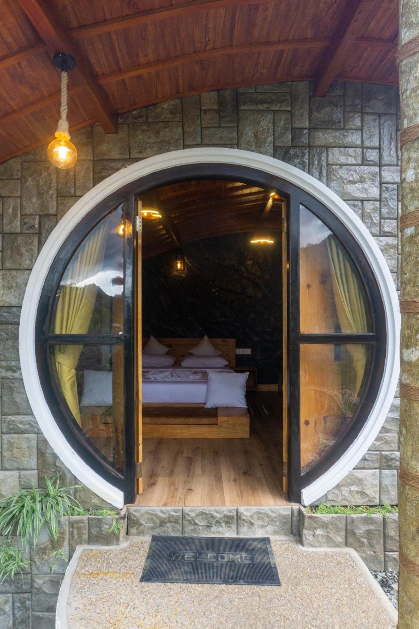 Hobbit Hole Hideaway Bed and Breakfast Ella Exteriör bild
