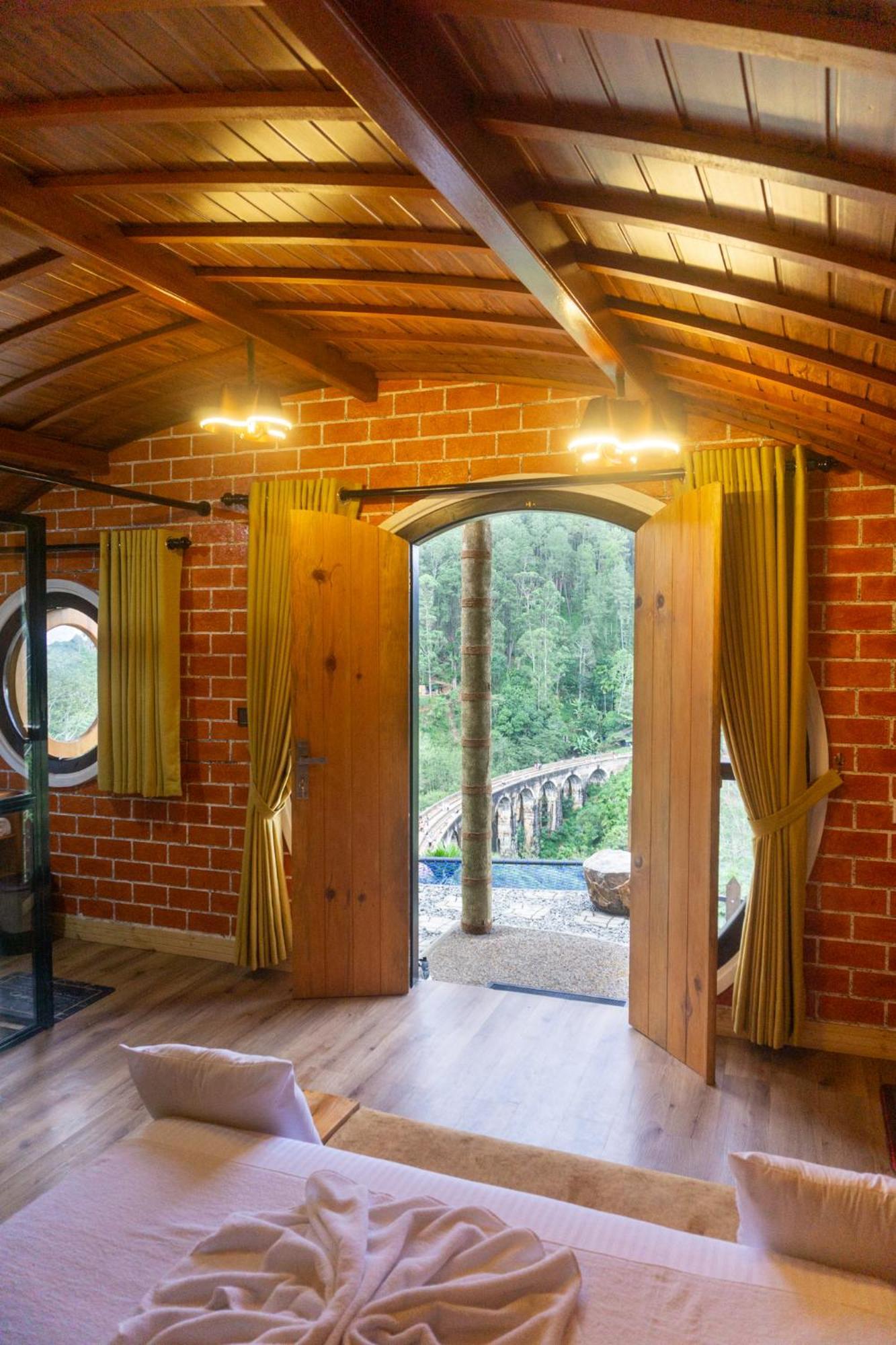 Hobbit Hole Hideaway Bed and Breakfast Ella Exteriör bild