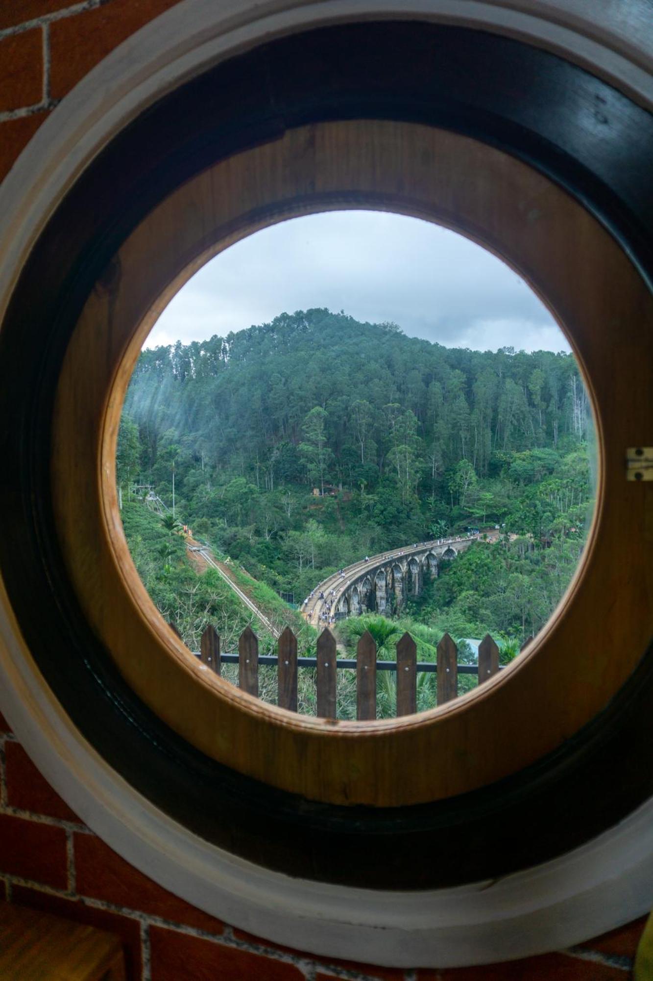 Hobbit Hole Hideaway Bed and Breakfast Ella Exteriör bild